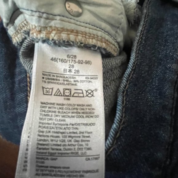 GAP Jean Shorts *Blue*  Size 6/28 - Picture 6 of 6